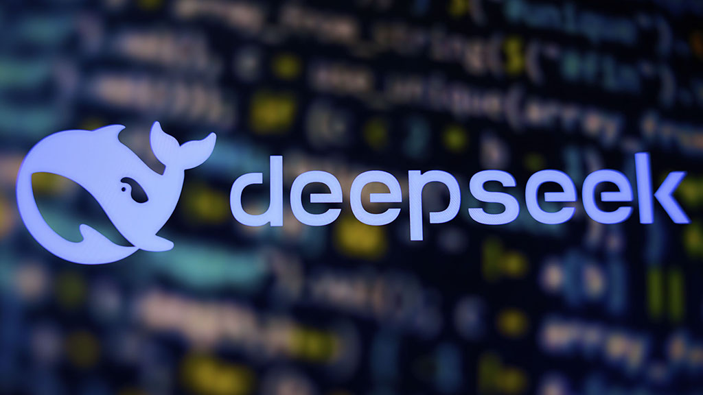 DeepSeek против ChatGPT: борьба за лидерство в искусственном интеллекте